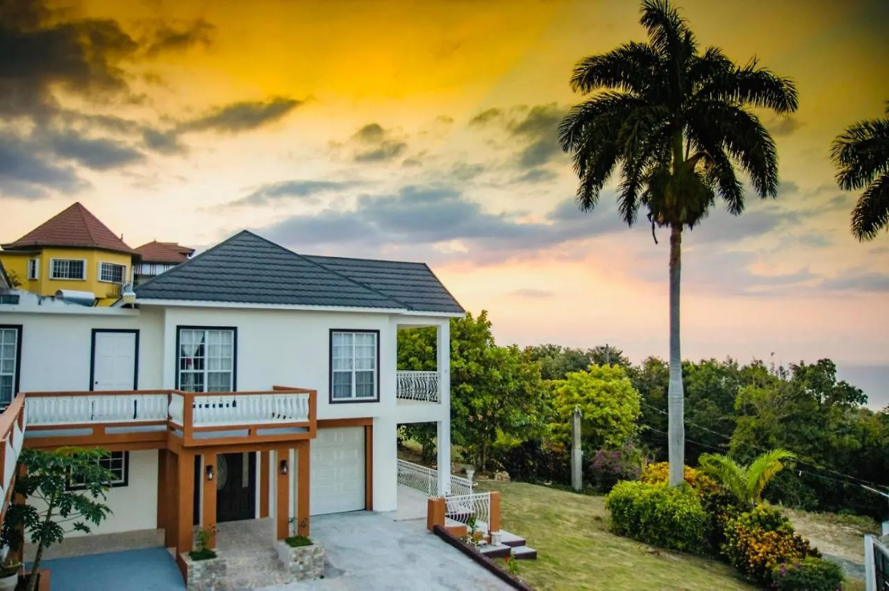 Villa Solstice Μοντέγκο Μπέυ 0*,